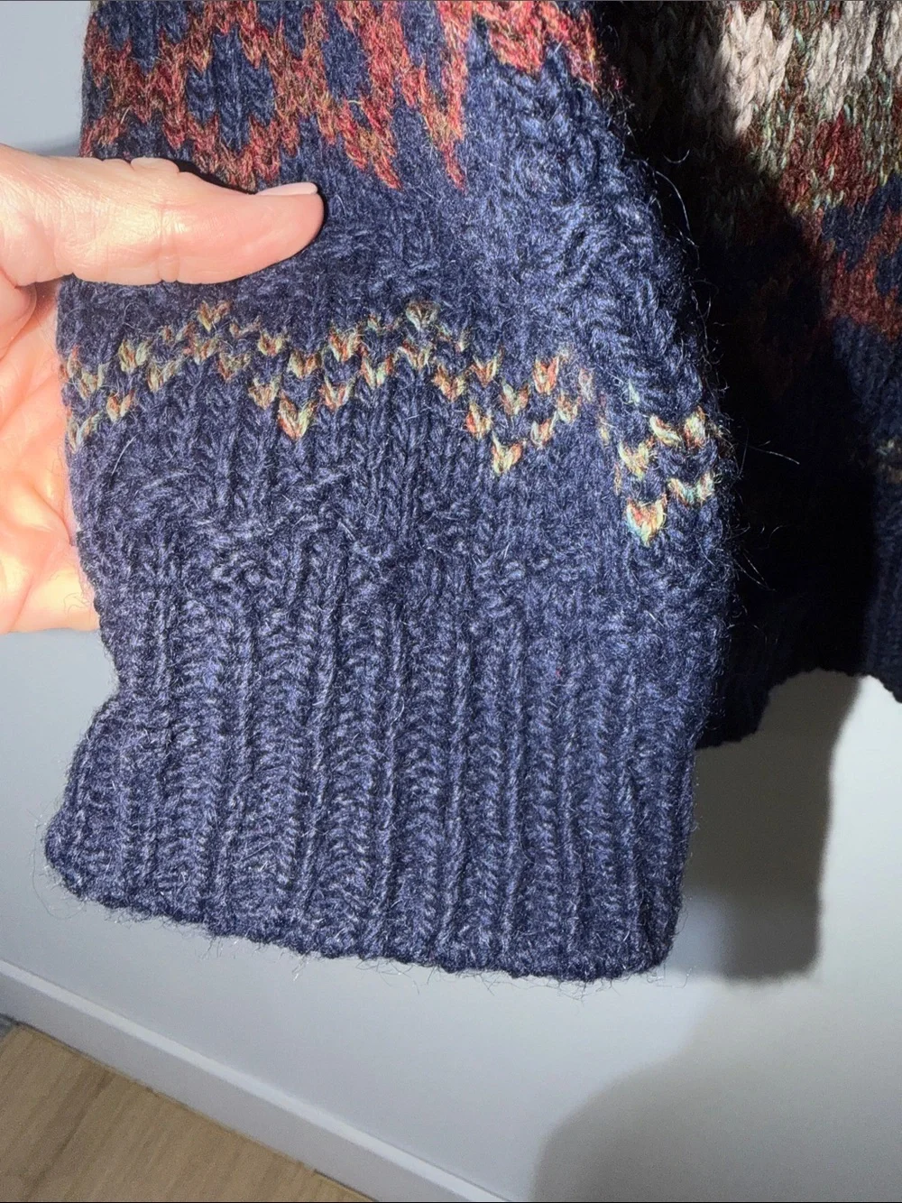 Vintage Icelandic Men's Navy Fair Isle Knit Sweater - Classic Winter Pullover